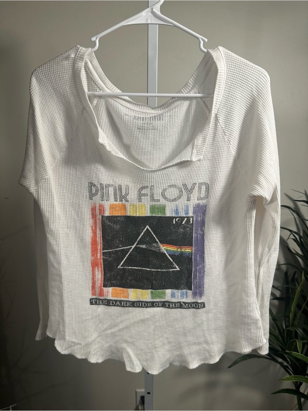 N245. Knit Riot Pink Floyd White Long Sleeve Prism Graphic Thermal Top